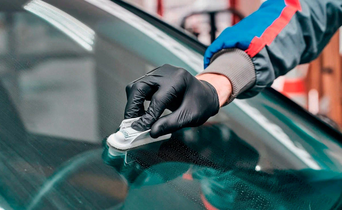 Professional Anti-Rain Treatment for Car Windows